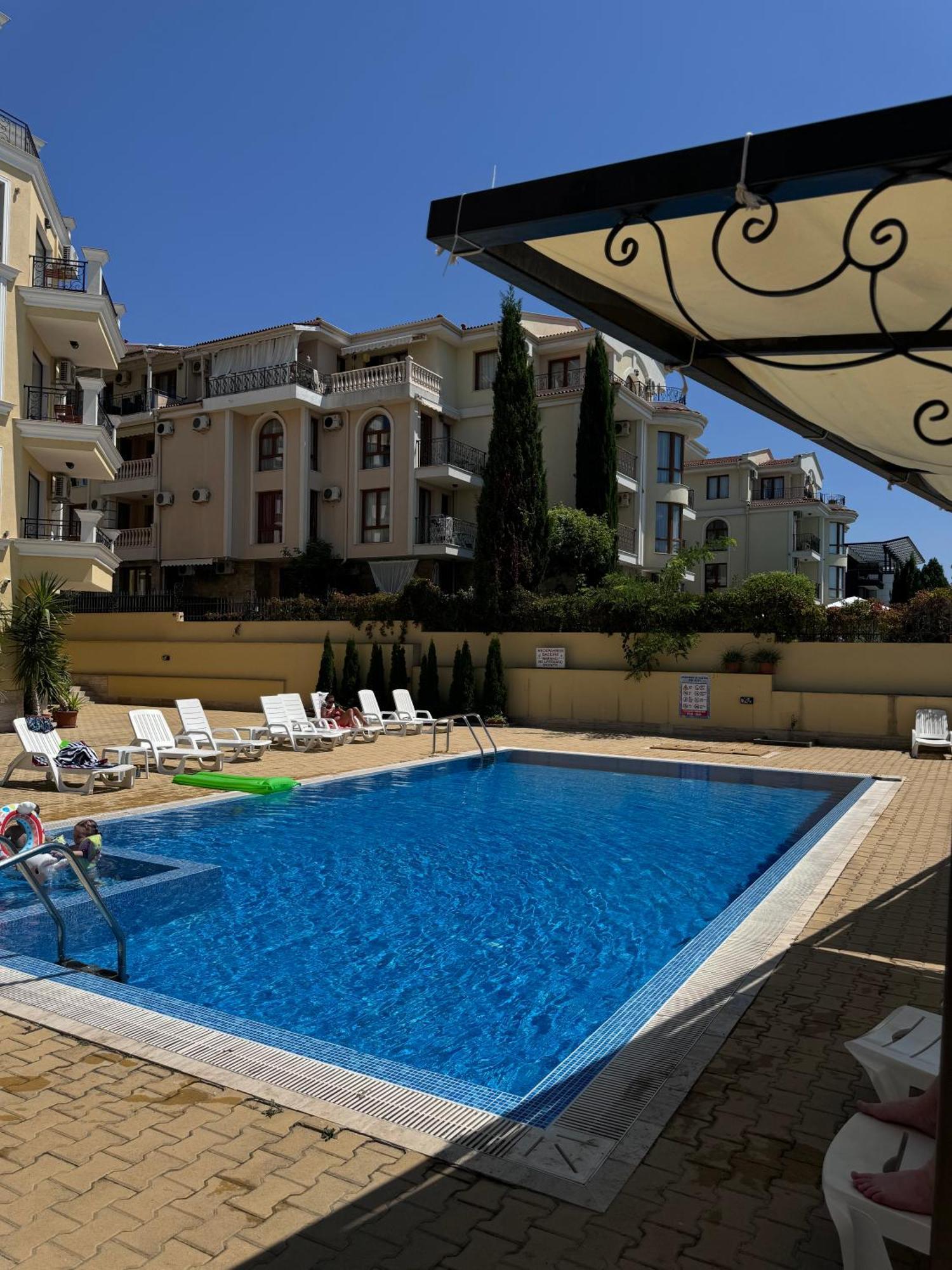 Horizon Apartament Gut Sveti Vlas Buitenkant foto